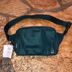 Lululemon Everywhere Belt Bag Large (Green Jasper) BRAND NEW WITH TAGS